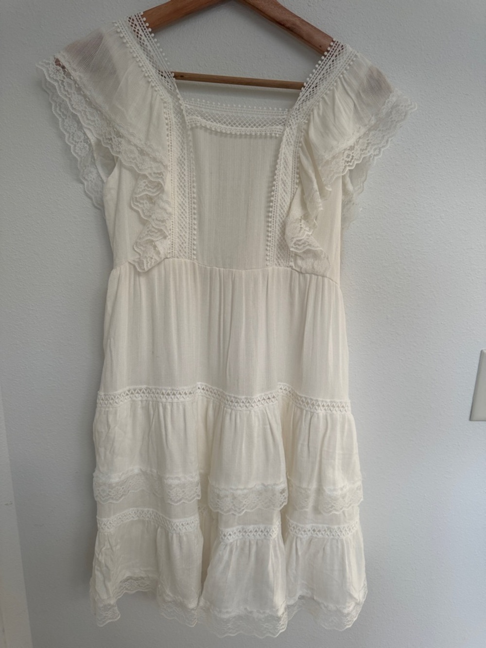 Francesca's Collections Ivory Lace-Tiered Girl's Dress